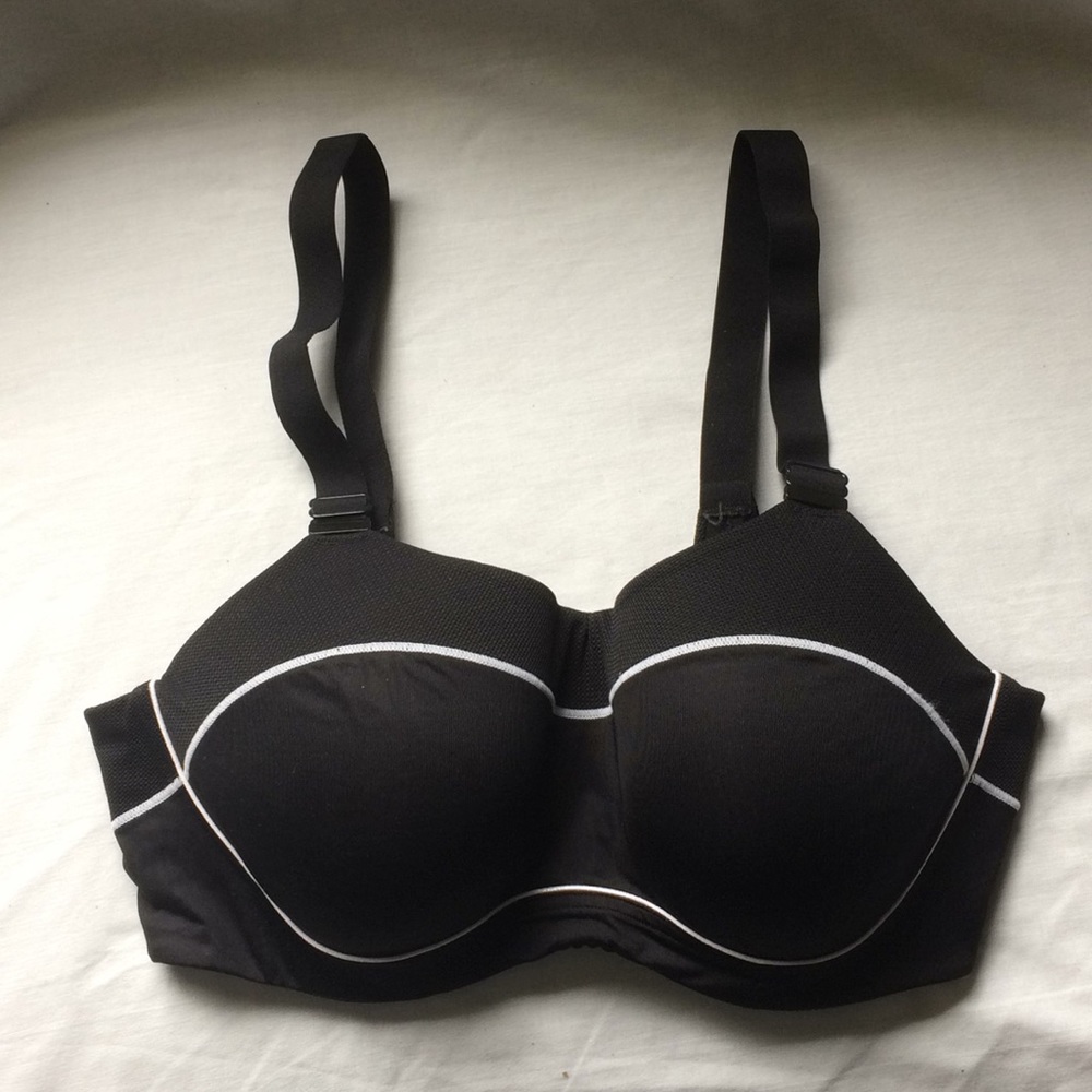Black Ambrielle 36C Compact Sports Bra NWOT